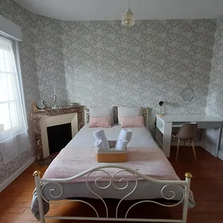 Vakantiehuis L'epicerie Maison Annees 30 *