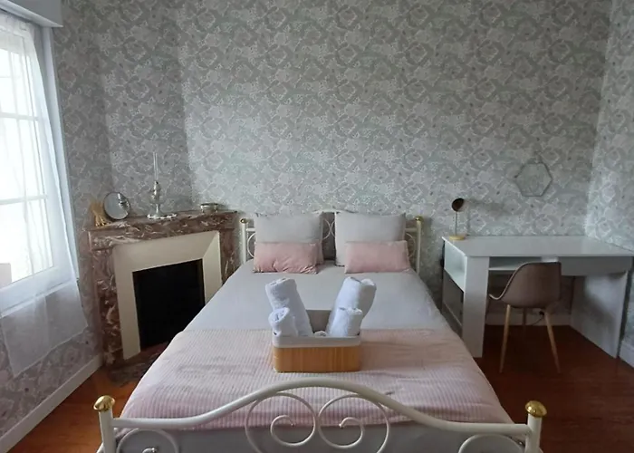 Holiday home L'epicerie Maison Annees 30 *